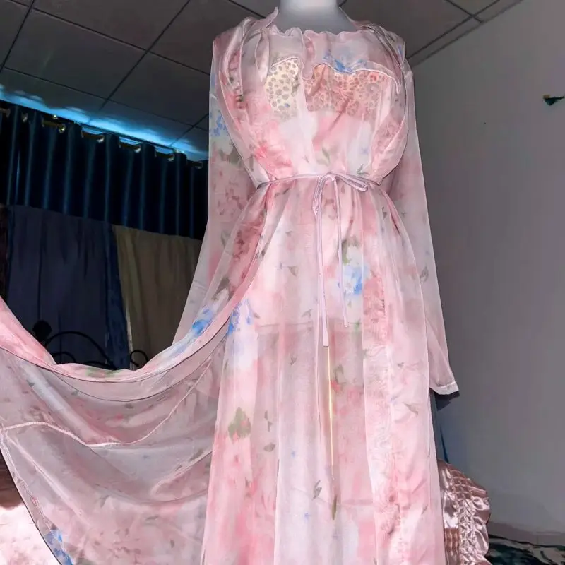 Robe Silk Women - Pembe İpek Baskılı Askılı Gecelik Seti