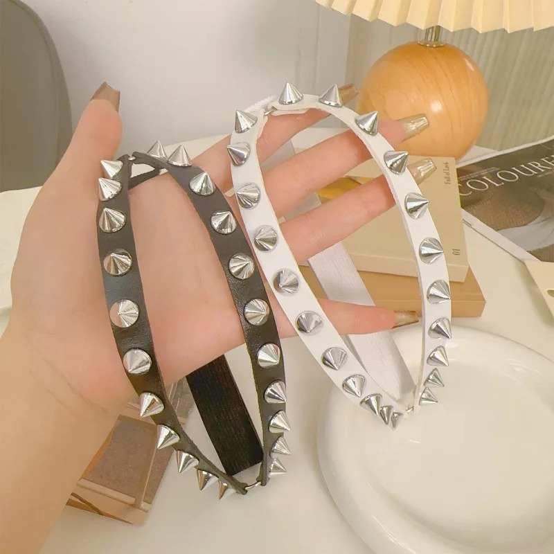 Kadınlar için Çift Sıralı Koni - Garter Belt Set incelemesi ve fiyatı